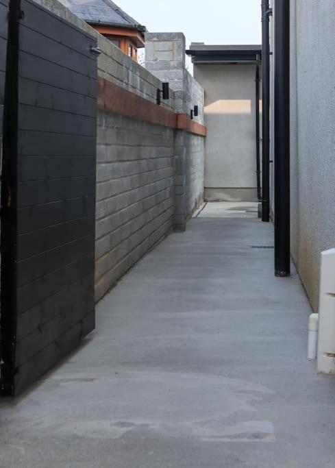 Modern Studio Apartment In Cashel Cashel  Ngoại thất bức ảnh