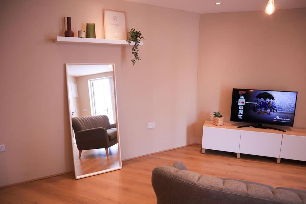 Modern Studio Apartment In Cashel Cashel  Ngoại thất bức ảnh